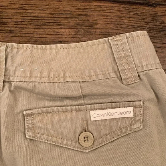 Woman’s Calvin Klein shorts 8 Super cute excellent condition. - Picture 4 of 4